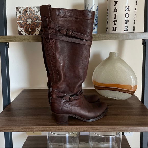 SOLD Women's Frye Jane Strappy Leather Riding Boots, Size 7 B - Picture 4 of 16